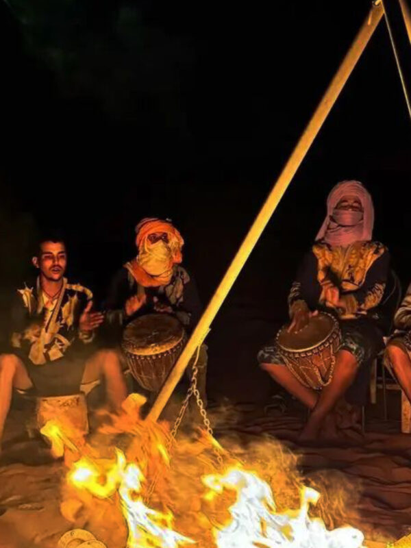 1 noche de excursión a camello en Merzouga